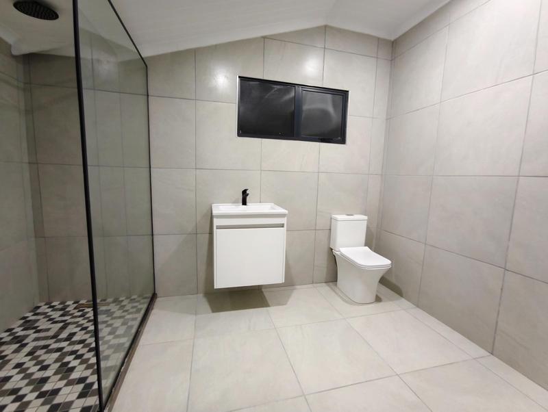 5 Bedroom Property for Sale in Fraaiuitsig Western Cape